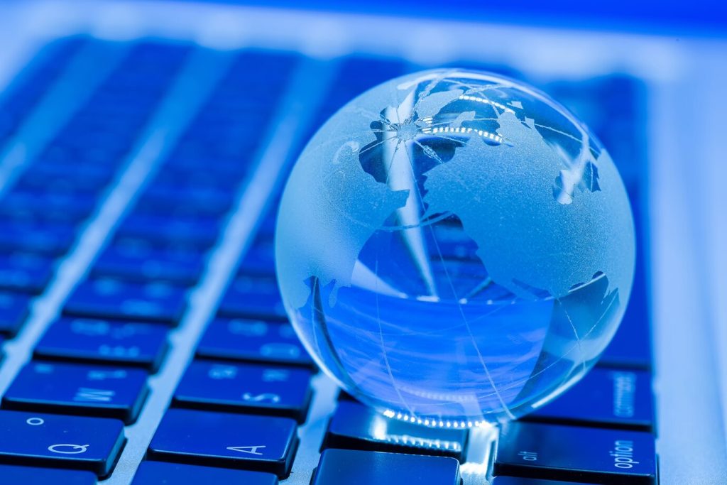 Business concept glass world laptop 1150 17690 1024x683